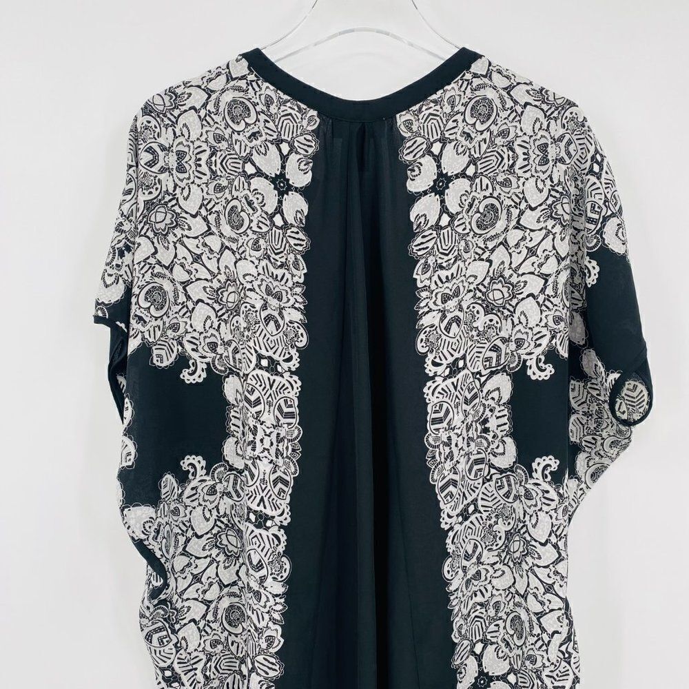 Carmen Marc Valvo Size Medium Black & White Printed V Neck Kimono Style Blouse - Picture 7 of 9